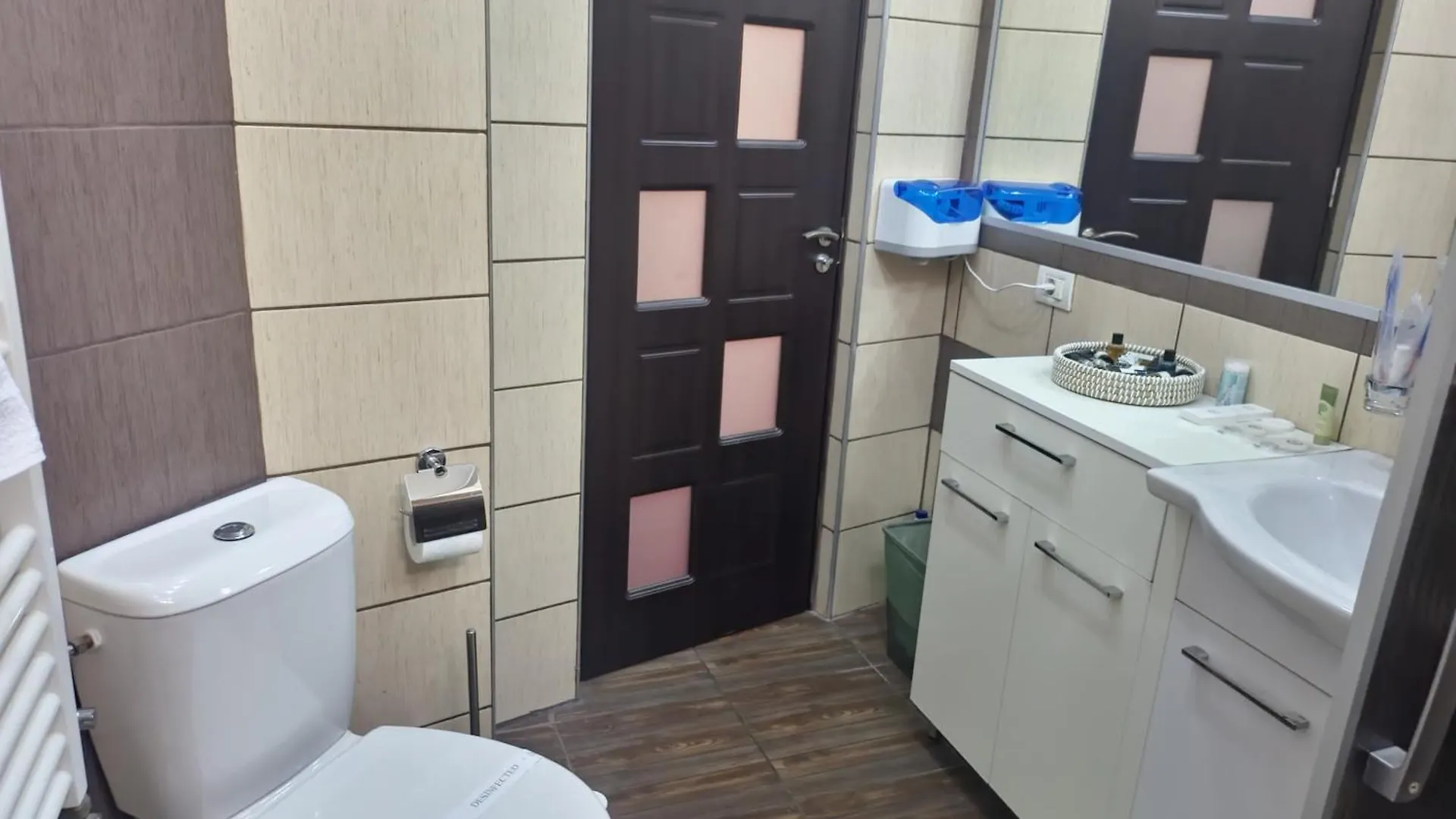 Aparthotel Yanis Bükreş 0*,  Romanya